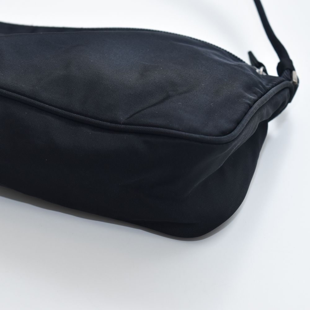 ハンドバッグ ナイロン