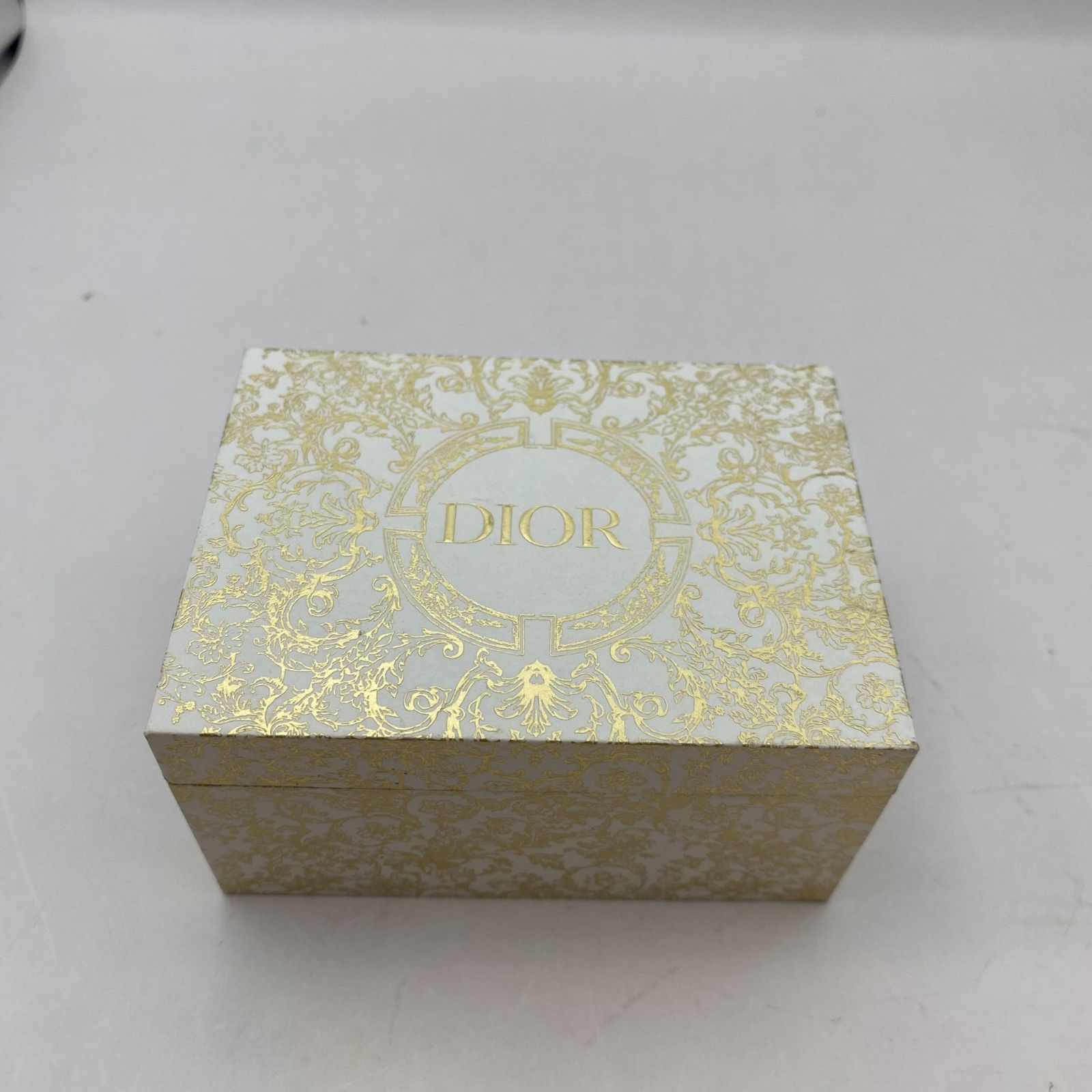 中古】Dior 両耳 ピアス ロゴ 箱付き - メルカリ