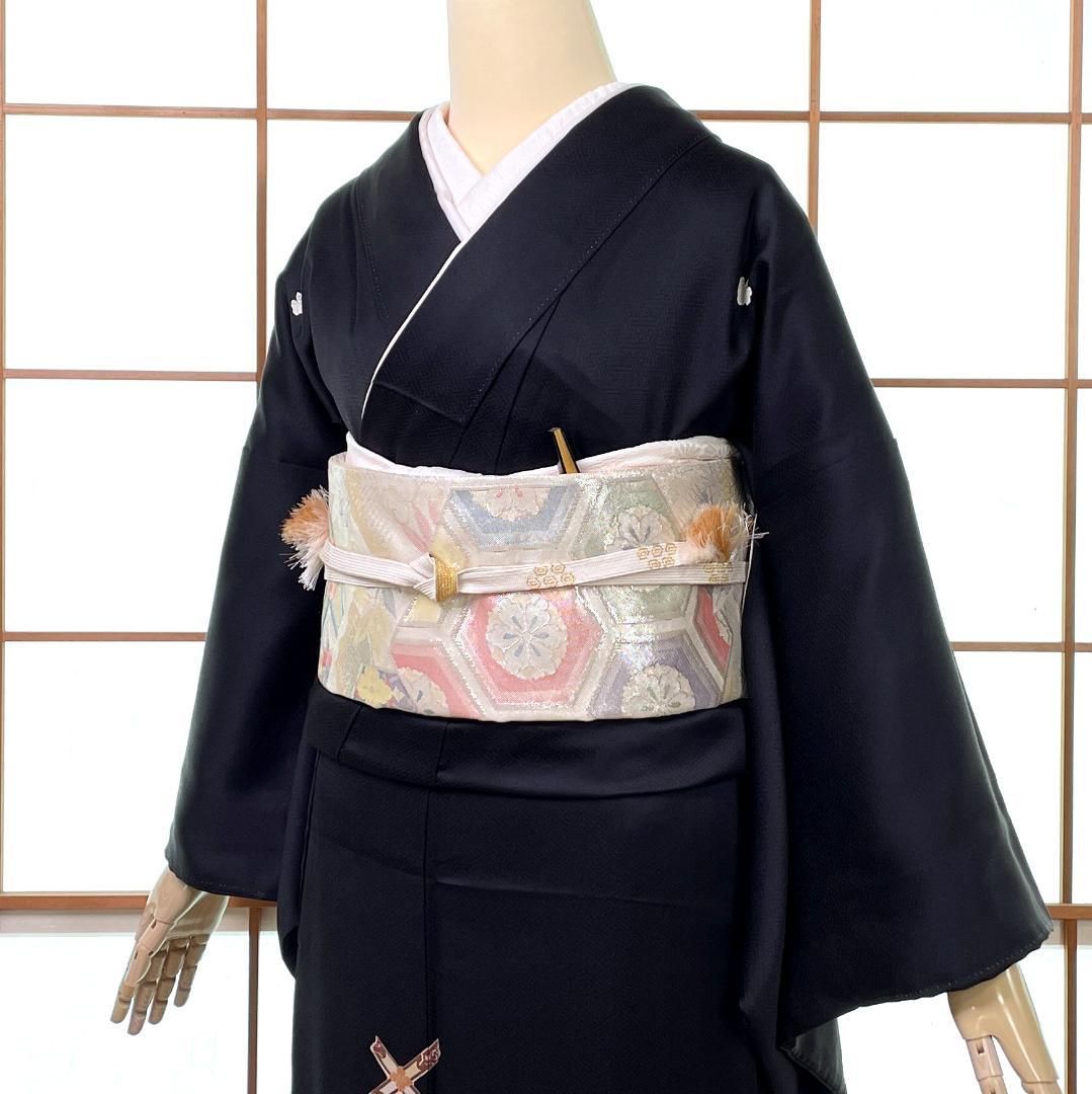 黒留袖 正絹 金彩 天上格子 花丸紋 着物 kimonolove リユース品 オゾン消臭サービス A-1961
