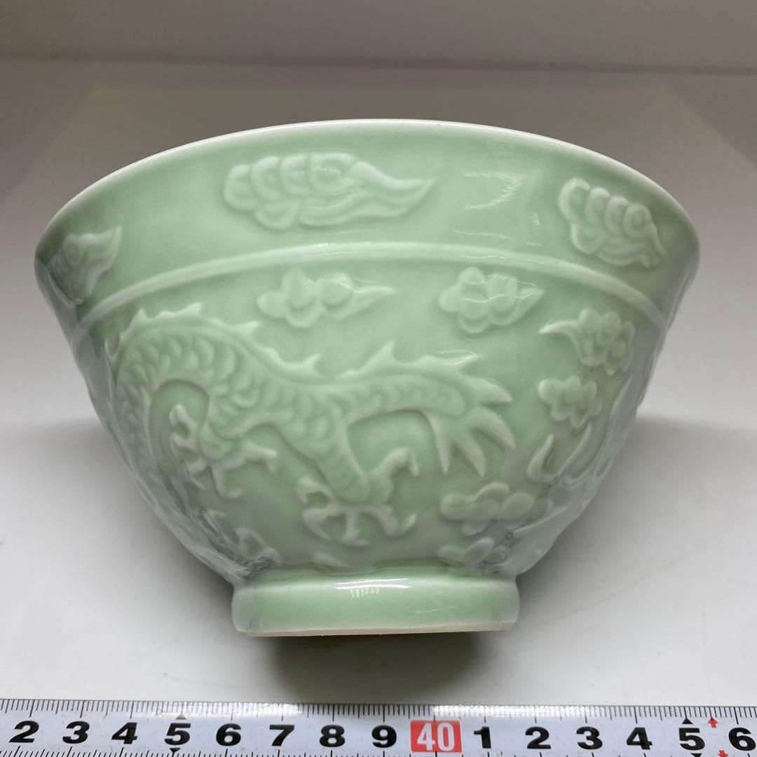 龍鳳凰陽刻青磁茶碗 中国美術 青磁龍鳳凰文茶碗 共箱 直径13.5