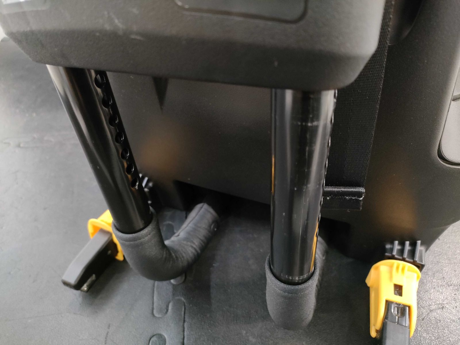 エールベベ クルット5 i グランス BF 924 ベビーピンク ISOFIX対応 回転式 チャイルドシート 新生児から 取付簡単 衝撃吸収 高品質 快適設計 ベビー用品 車載用