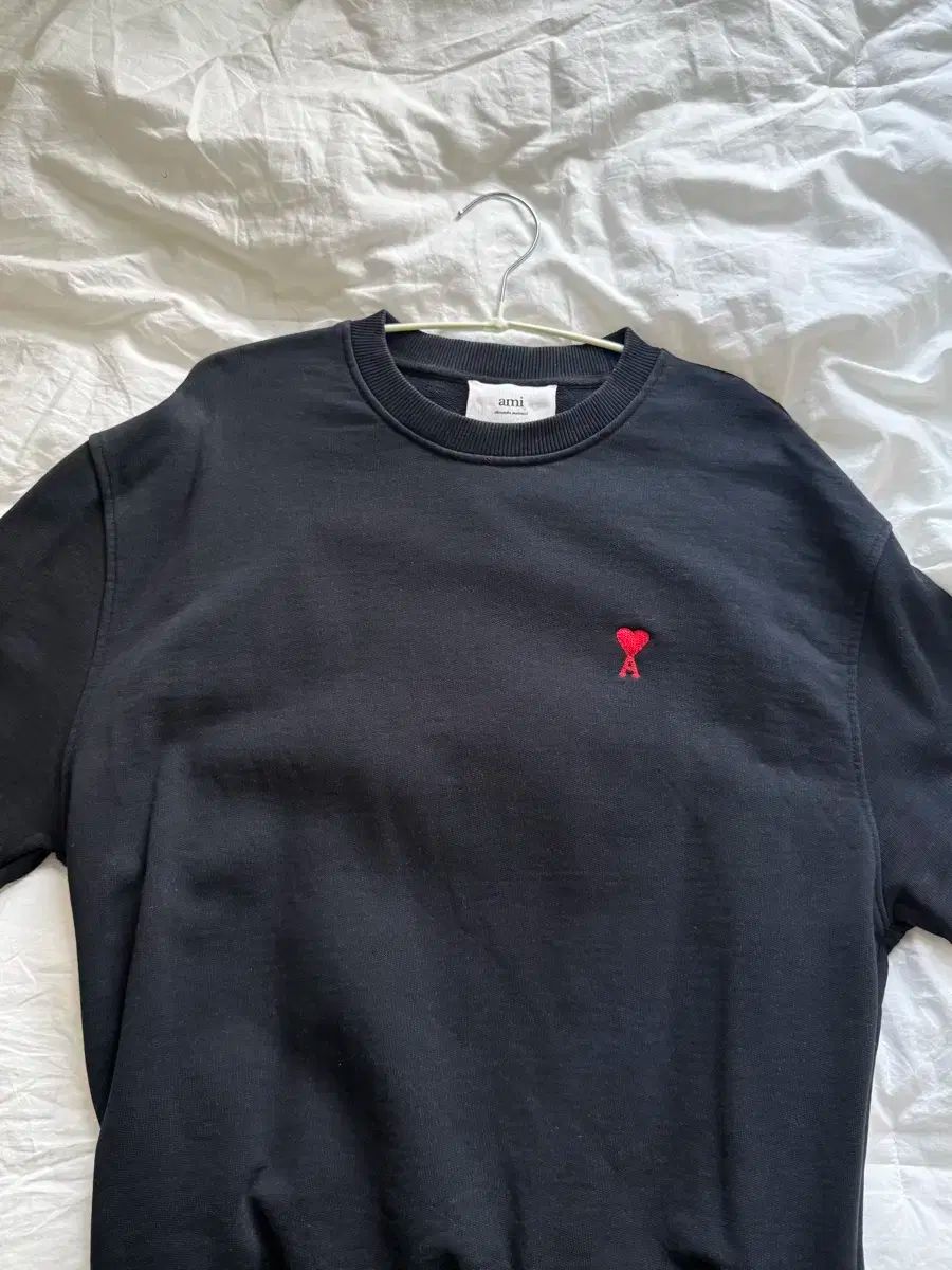 アミ スモール ハート ロゴ スウェットシャツ スウェット ブラック