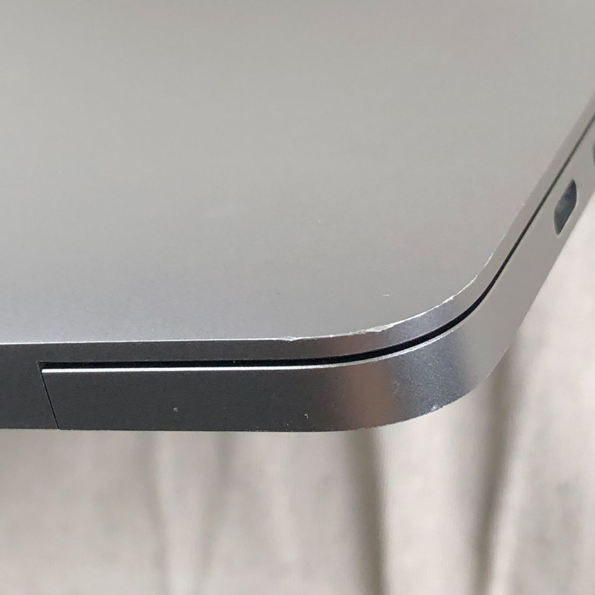 本体のみ】Apple MacBook Pro (13インチ M2 2022) 【M2チップ・16GB