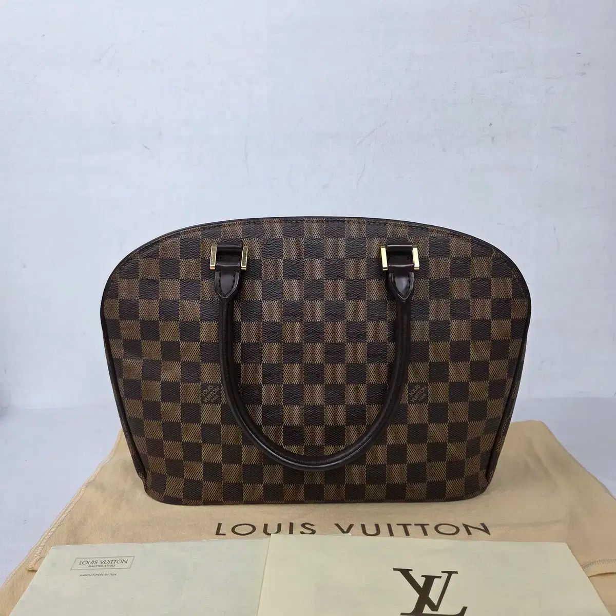 商品は通常配送無料。 ルイヴィトン サリア ダミエ トートバッグ 【正規品】激安＆送無も。