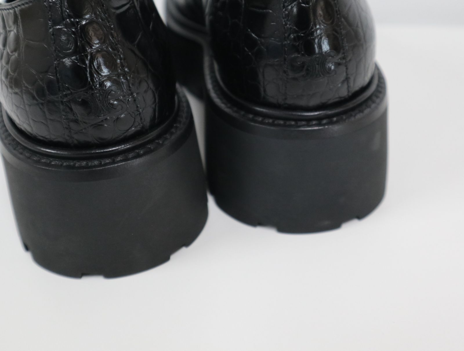 セリーヌ CELINE バルキー トリオンフ パーフォレイテッドベビーズ  