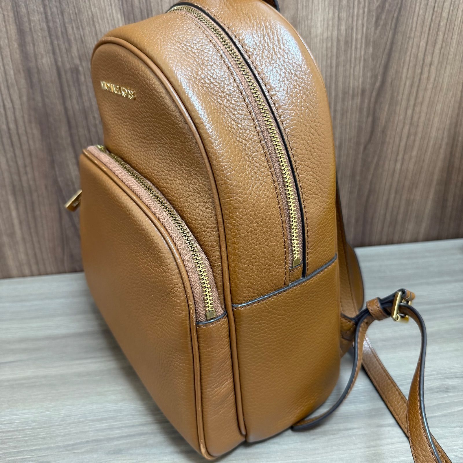 マイケルコースMICHAEL KORS レザーリュック ☆MICHEAL KORS