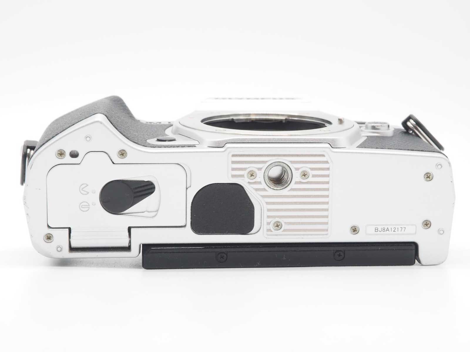  オリンパス Olympus OM D E M 5 III 20 4 MP Digital Camera Body Only Silver Z 5577 A ミラーレス一眼 デジタルカメラ