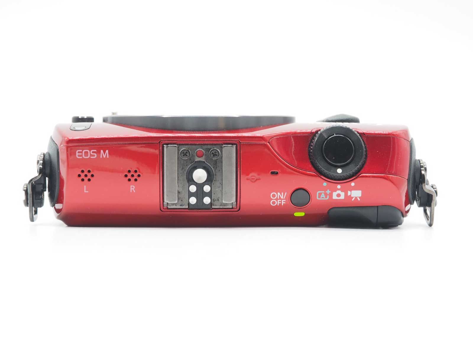 正直うれしいお手頃価格。 キャノン Canon EOS M Mirrorless Digital SLR Camera Red 15-45mm Lens Kit Z5584A 【最新の】