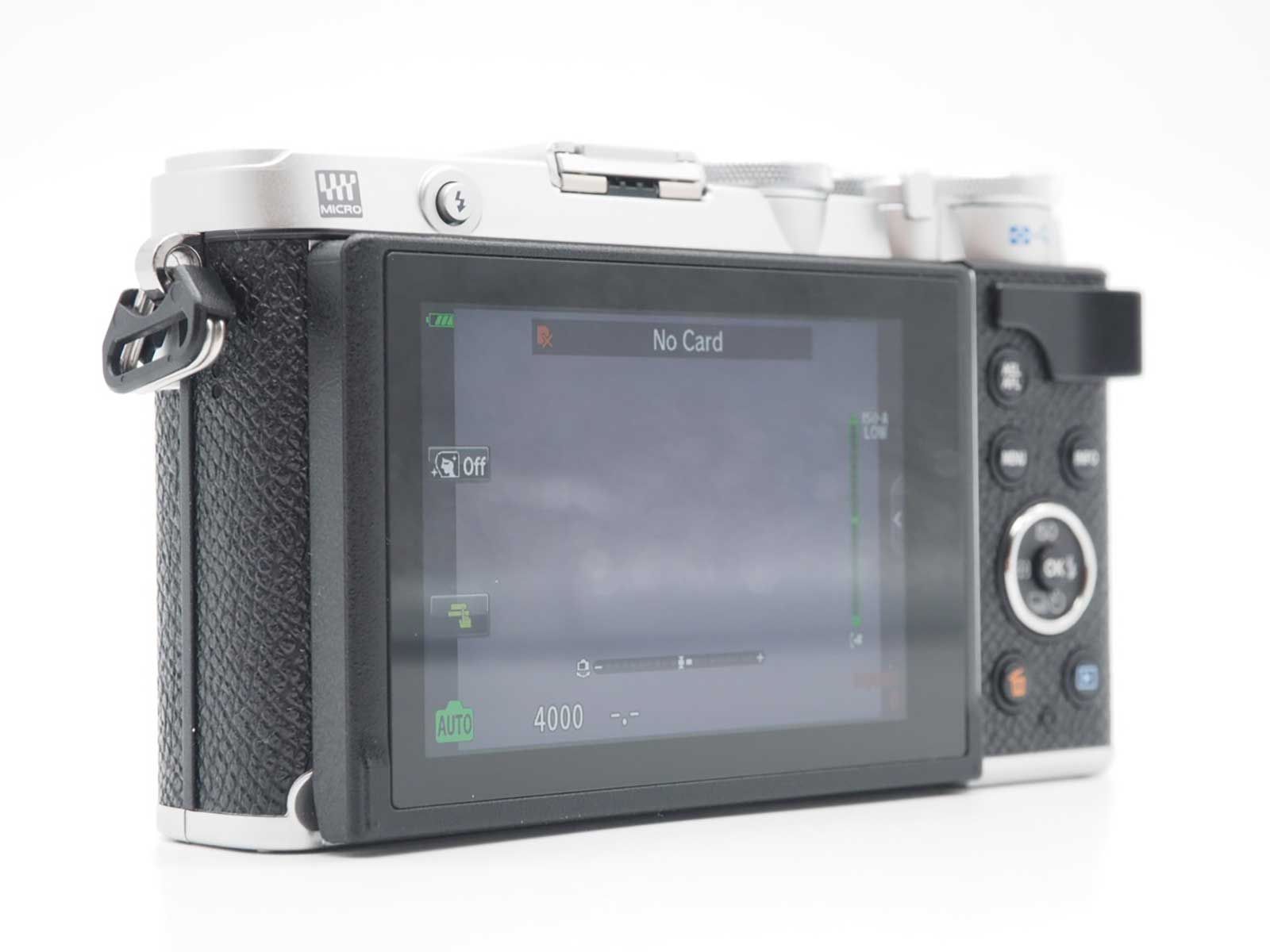  オリンパス Olympus Pen E P 7 20 3 MP Digital Camera Body Silver 434 shots Z 5602 A ミラーレス一眼 デジタルカメラ