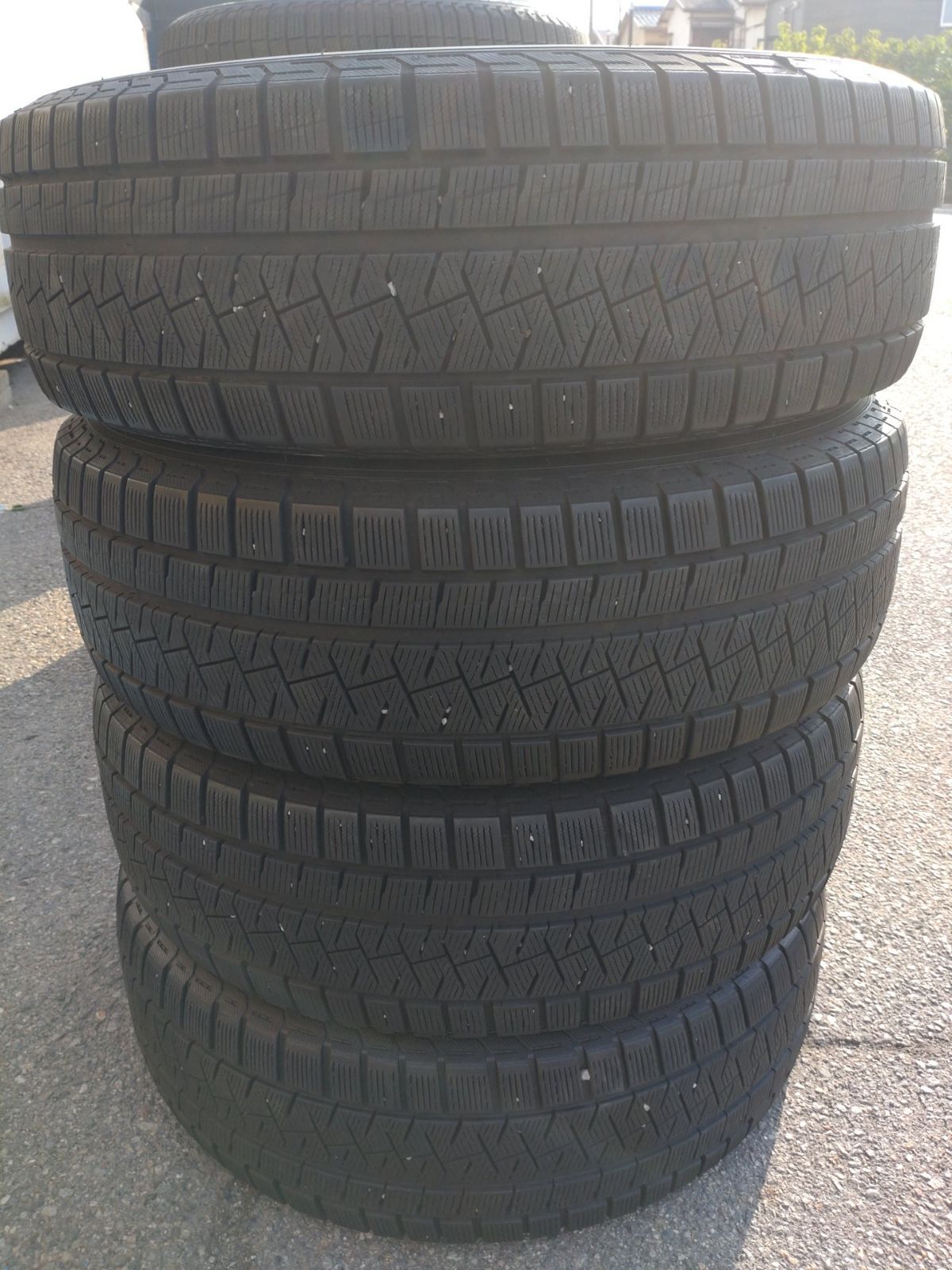 ピレリ ICE PLUS 225 65 R 17 2019年製造 スタッドレス ハリアー RAV 4 エクストレイル CX 5等 4本セット