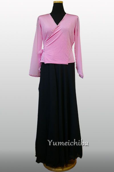 ダンス トップス 練習着 カットソー ピンク 長袖 シースルートップスフ 袖 肌隠し セクシー インナー 透け感 レッスン着 社交ダンス 舞台衣装 韓国舞踊 舞踊 レッスン 服 レディース ストレッチ素材 Ｖ襟 ラウンドネック M L LL buy