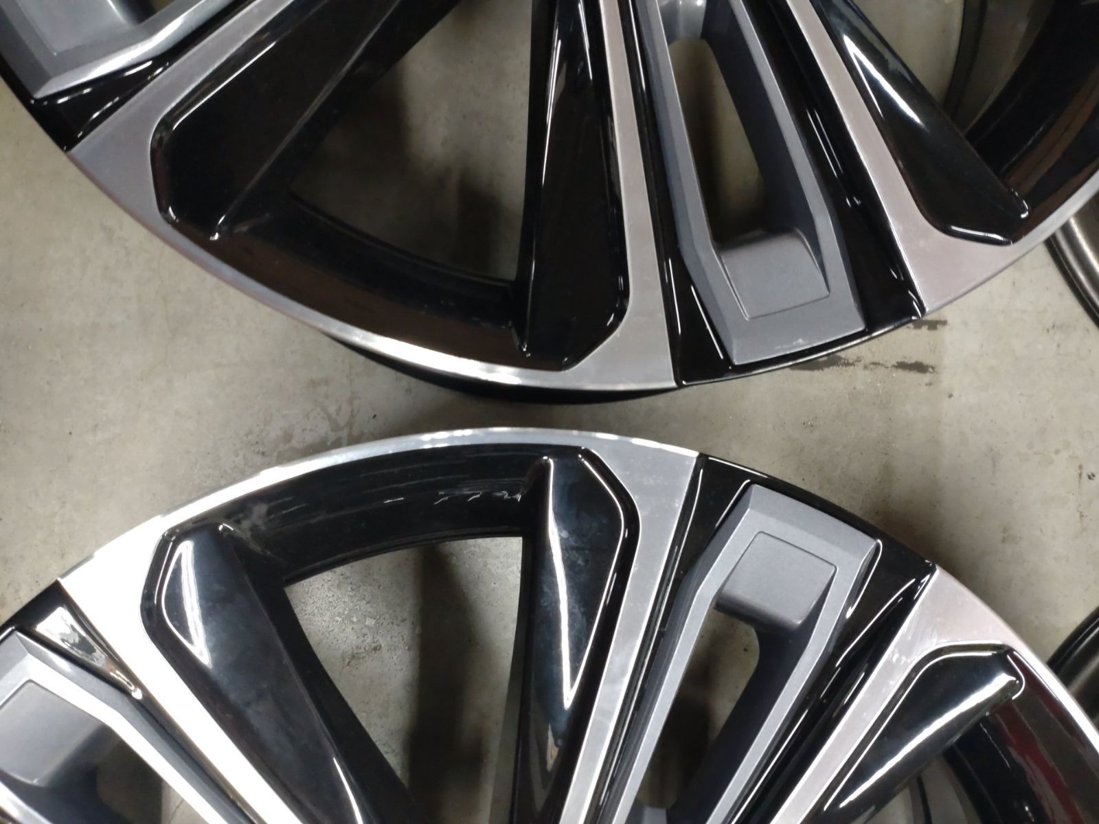  TOYOTA ｂZ 4 X アルミホイール 20インチ 7 5 J 40 114 3 H 4本セット 20インチ ホイール