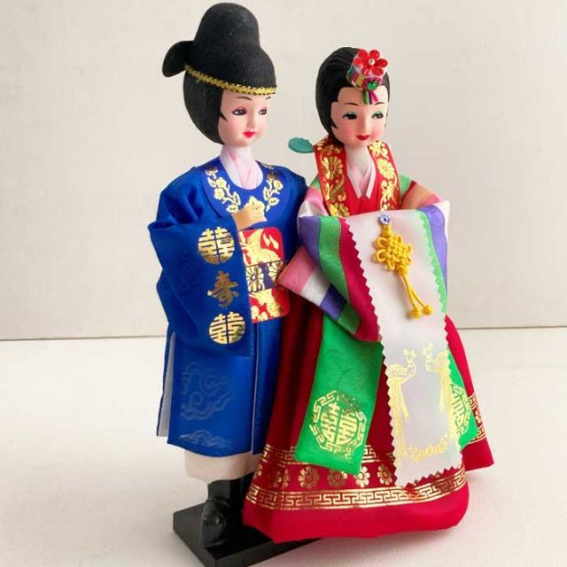 韓国民芸品 韓服人形 花嫁＆花婿セット 伝統婚礼を彩る置物 お土産 結婚祝い インテリアギフト doll-d 97-s 韓国 人形 花嫁 韓服 チマチョゴリ おみやげ