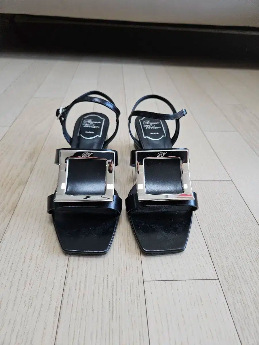 ロジェ ヴィヴィエ レディース サンダル サイズ37