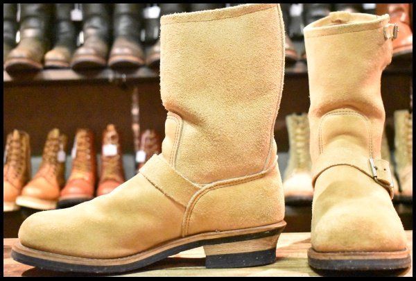 9.5D PT91刺繍 レッドウィング 8268 スエード エンジニア タン ラフアウト スチールトゥ ベージュ ブーツ redwing HOPESMORE FJ344