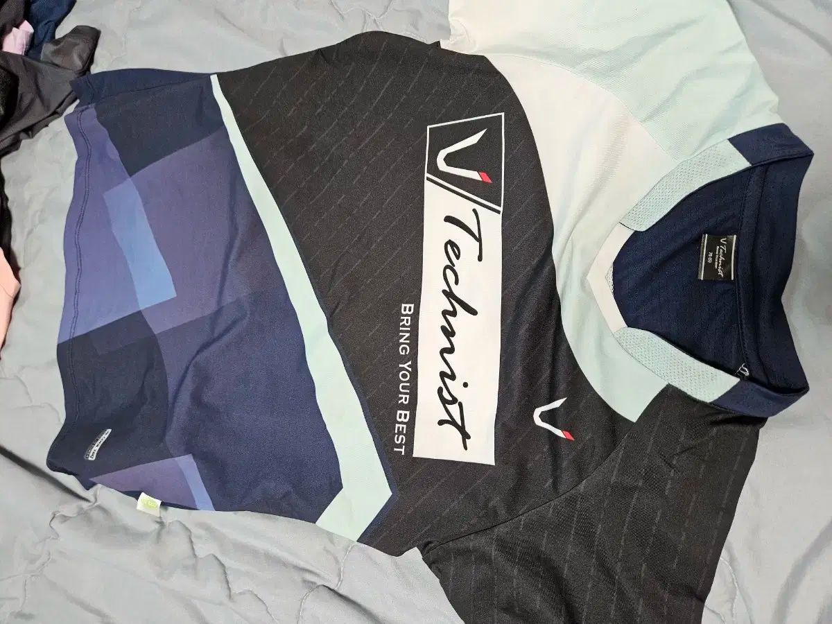 レディース75 Technist V-Technist 機能性 Tシャツ バドミントン