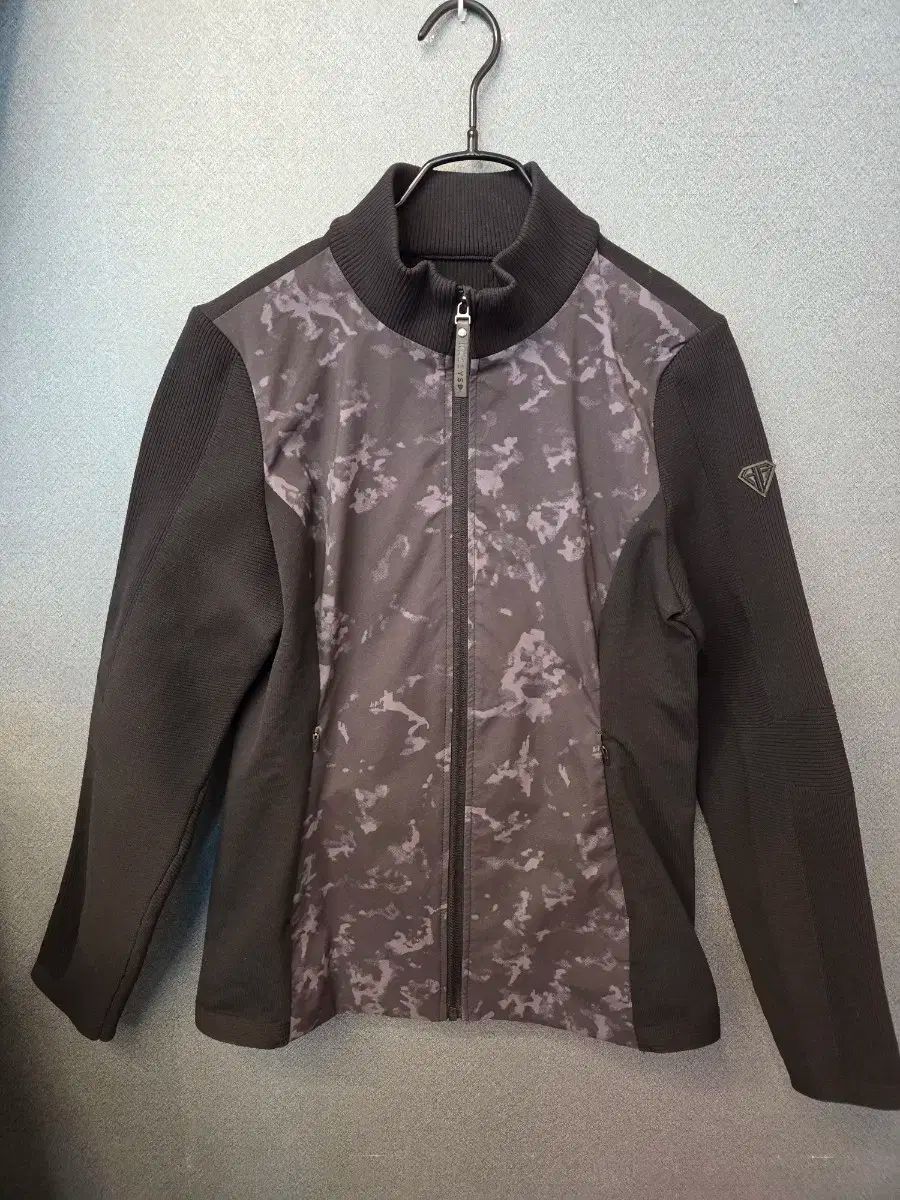 HAZZYS ゴルフ ジップアップ