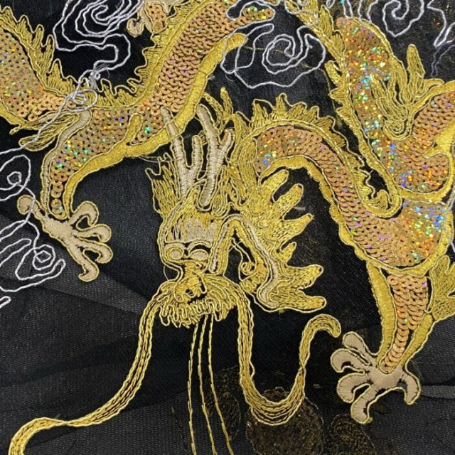 龍と鳳凰の総刺繍 黒 ゴージャス キラキラ 人気 生地 幅154cm 46cm単位売り kiji-kin-33-s 韓国生地 金箔 韓国 生地 チョガッポ キルティング 生地屋 人気