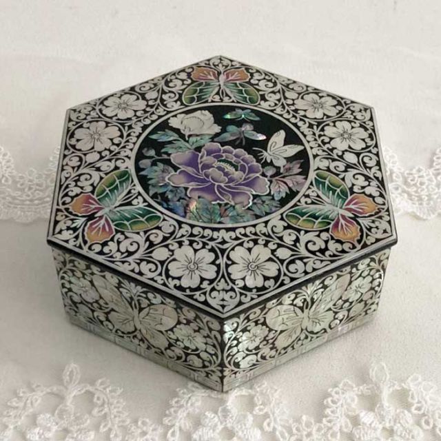 韓国 韓国螺鈿 螺鈿漆器 螺鈿 高級 螺鈿 細工 宝石箱 花 蝶 ジュエリー