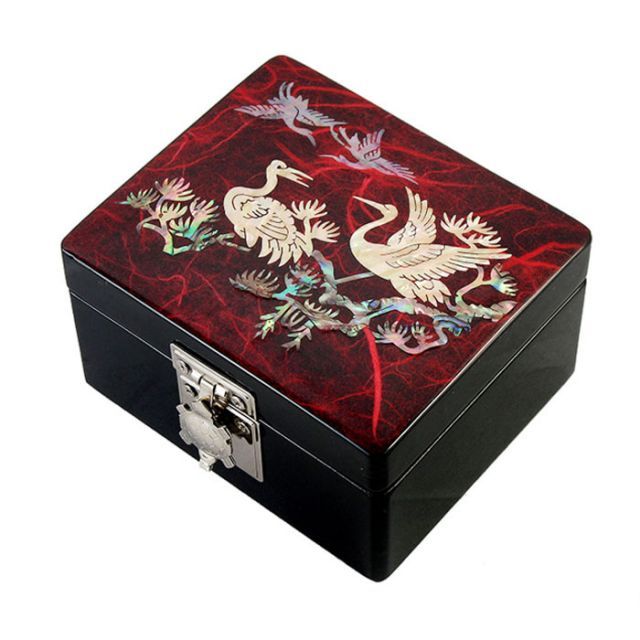 螺鈿細工 宝石箱 小物入れ 赤に螺鈿の上品な輝き 鶴と松の 韓国伝統