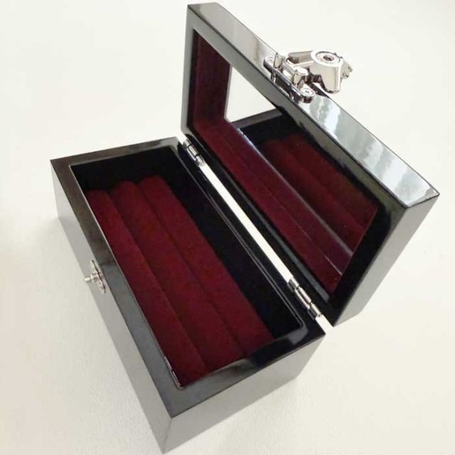 螺鈿細工 宝石箱 小物入れ 紫に螺鈿の上品な輝き 蝶の 韓国伝統工芸