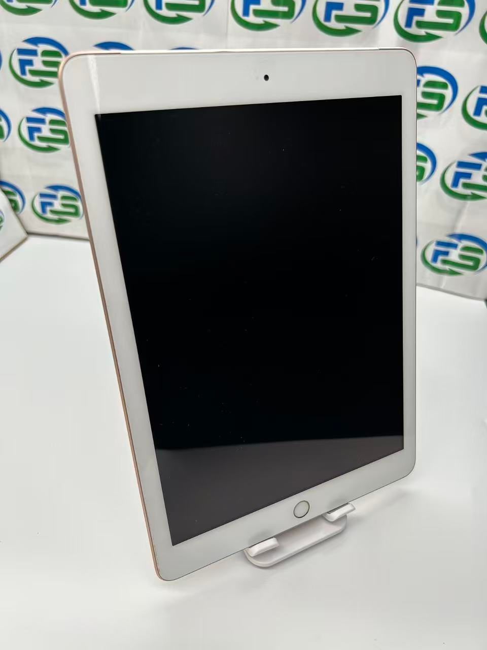 iPad 第6世代 Cellular 32GB ゴールド MRM02J/A A1954 SIMフリー 訳