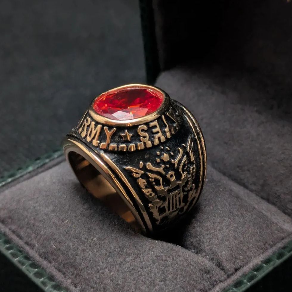 米国 ミリタリーリング 金メッキ アメリカの国章 イーグル 威厳 忠誠