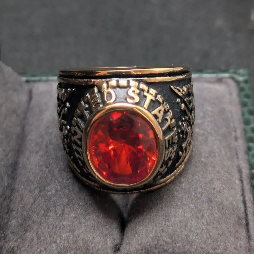 米国 ミリタリーリング 金メッキ アメリカの国章 イーグル 威厳 忠誠