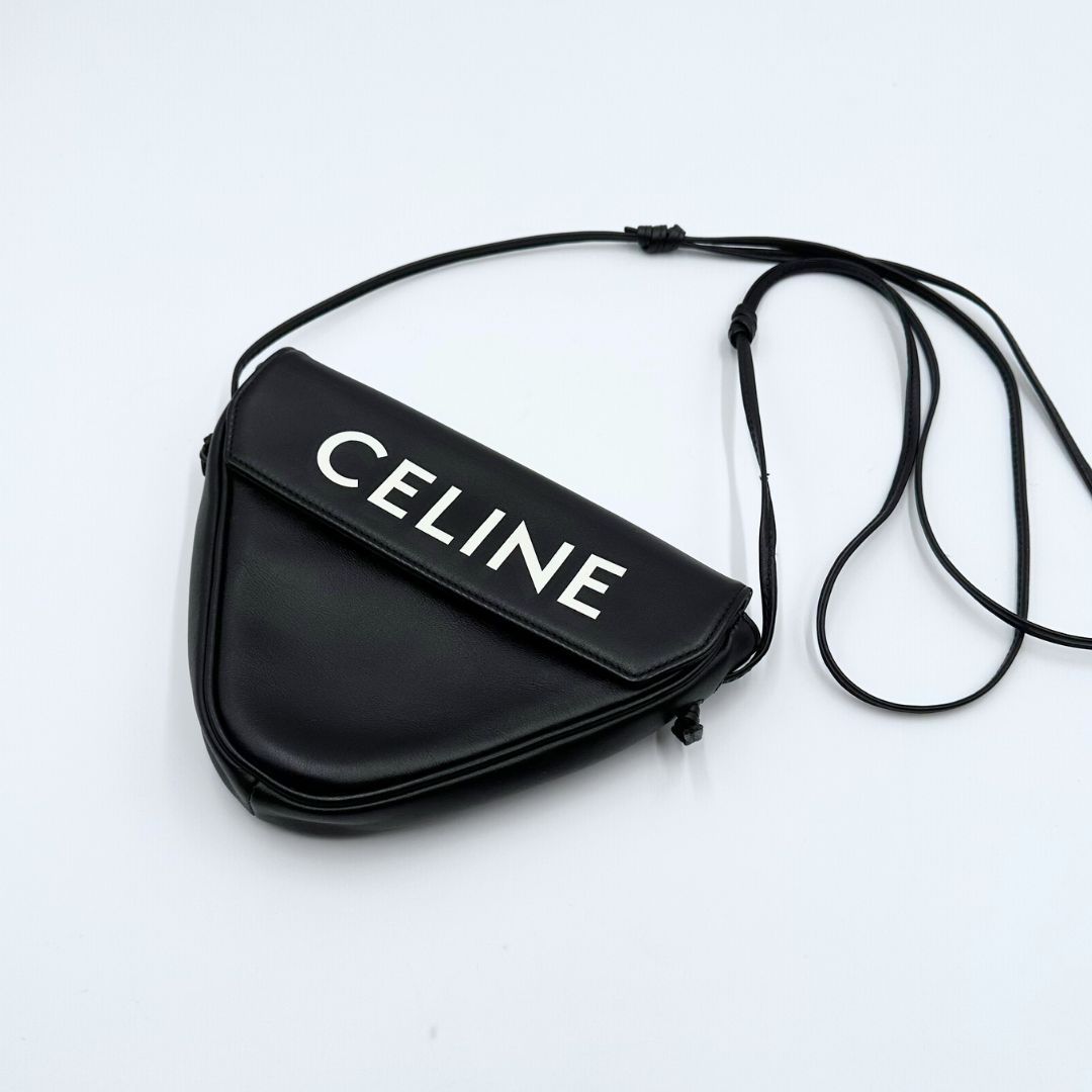 【美品】Celine ロゴ トライアングル ミニ ショルダーバッグ 美品】Celine トライアングル ロゴ レザー ショルダーバッグ - メルカリ