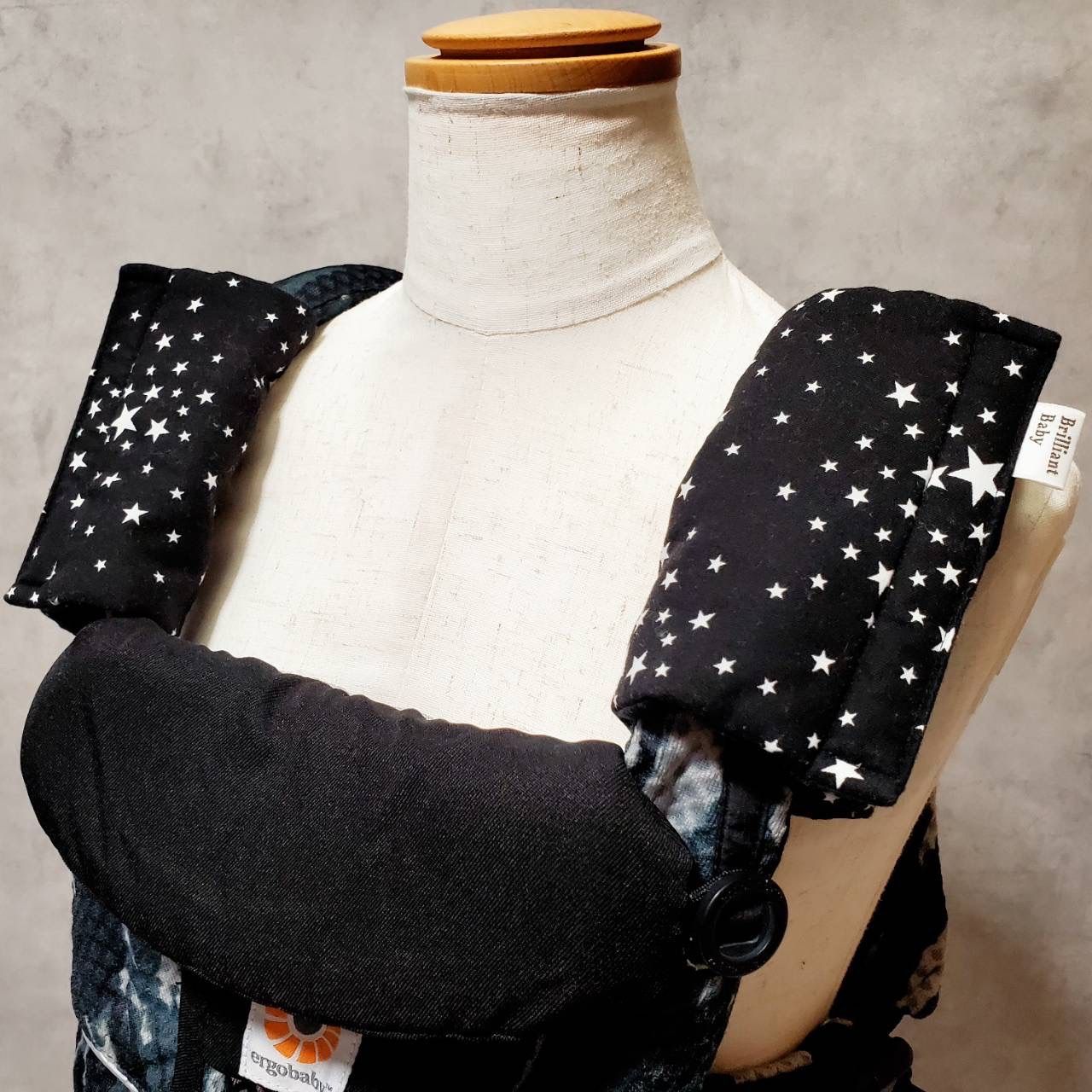 ペイントブラック 抱っこひも