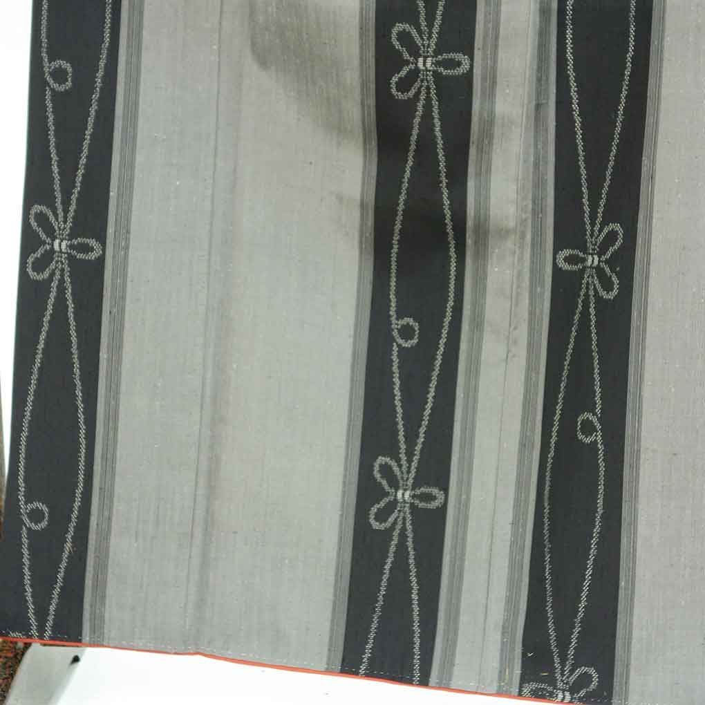 紬 身丈163 cm 裄66 前幅24.5 後幅29.5 袖丈49 袖幅34 レディース 袷 組紐 裄長 裄M-Lサイズ 秋冬春用 正絹 シルク グレー リメイク リユース リサイクル 呉服のきくや