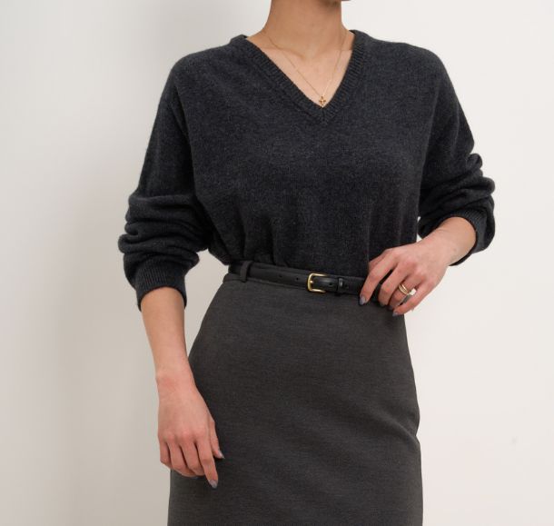 イェソラート ヤクホールガーメント Vネック ニット