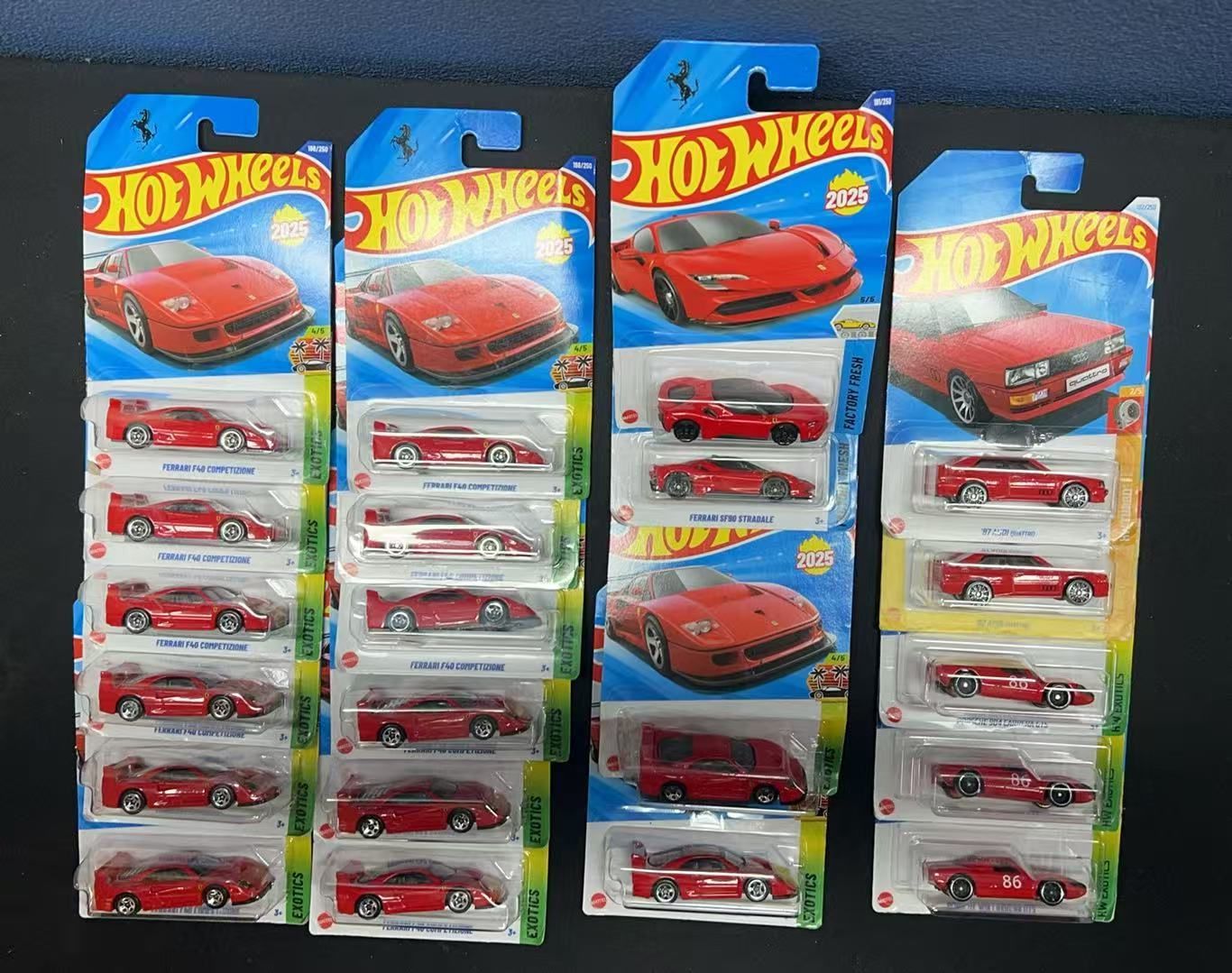 ホットウィール Hot Wheels ベーシックカー 4種類セット 4417951