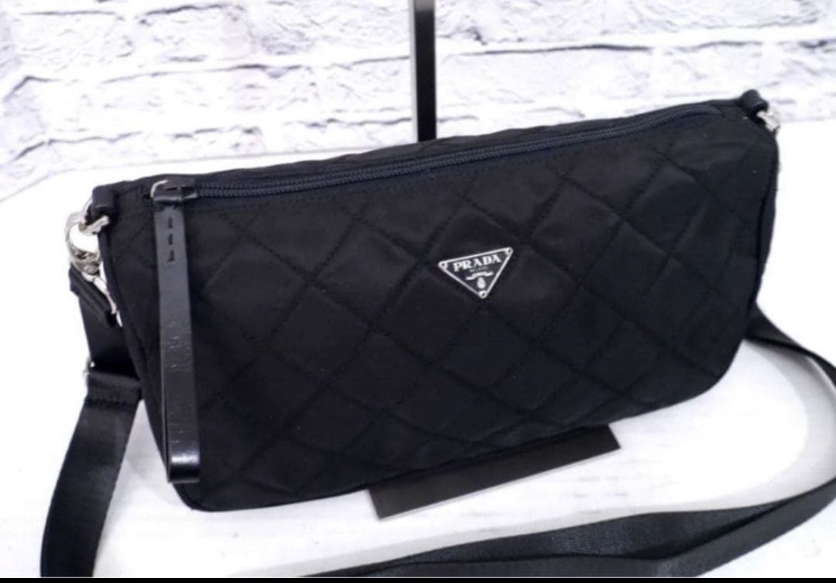 美品 ◇ PRADA プラダ キルティング テスート ナイロン クロスボディ