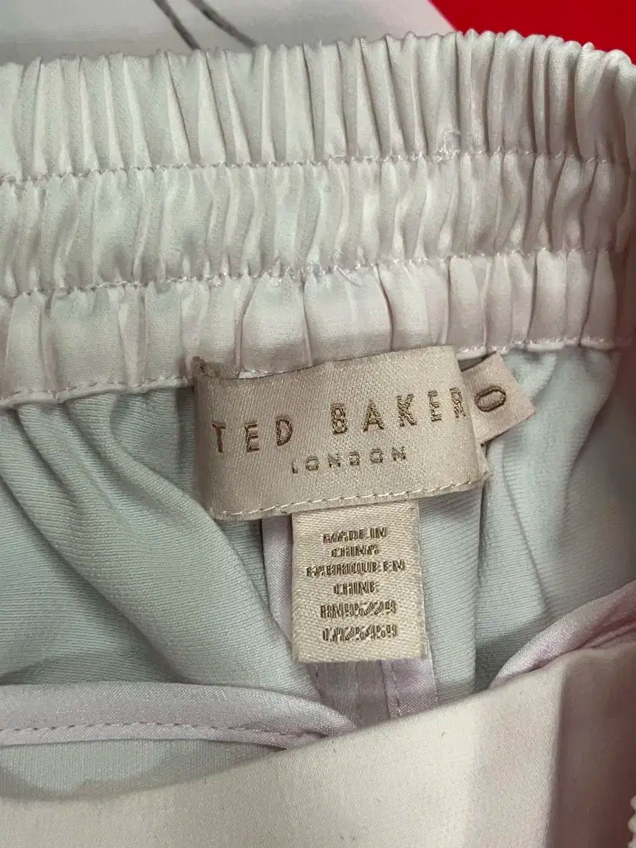  テッド ベイカー シルク プリンティング パンツ XS チノパン パンツ