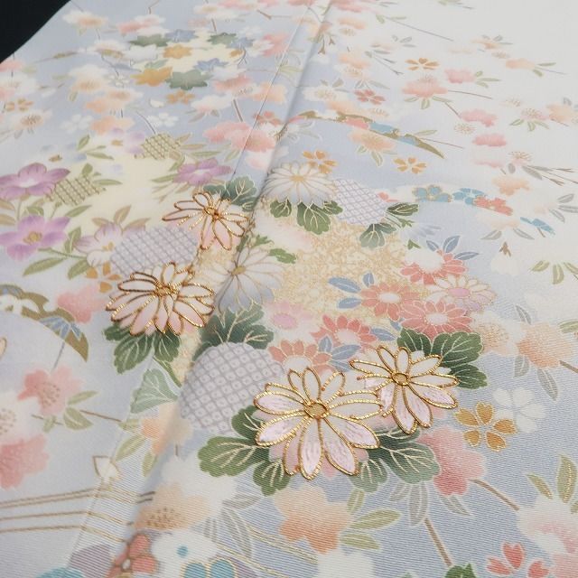 ❁tomihisa❁新品 金駒刺繍 着物 正絹 仕付け糸付 トールサイズ”淡色に