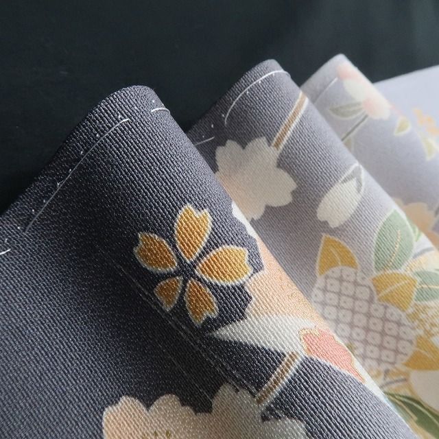 ❁tomihisa❁新品 金駒刺繍 着物 正絹 仕付け糸付 トールサイズ”淡色に