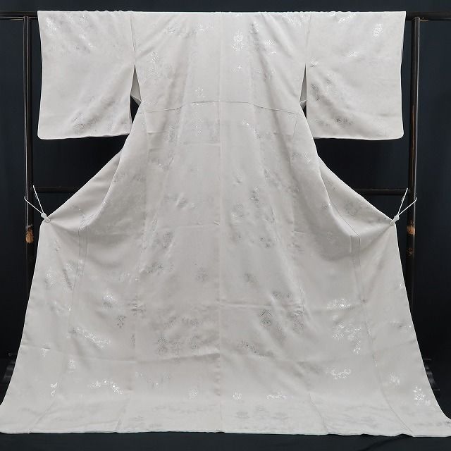 新品 岡重 お仕立て上がり品 銀彩友禅 唐花 着物 仕付け糸付 小紋 6917 新品 岡重 お仕立て上がり品 銀彩友禅 唐花 着物 仕付け糸付 小紋 6917