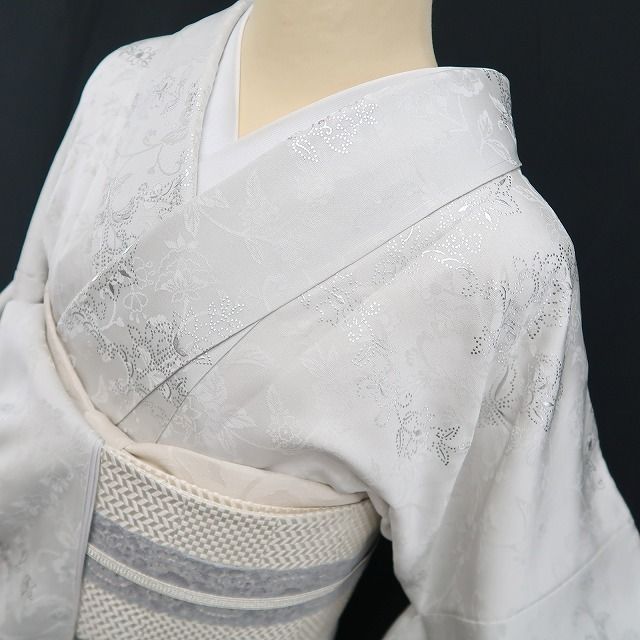 新品 岡重 お仕立て上がり品 銀彩友禅 唐花 着物 仕付け糸付 小紋 6917 ❁tomihisa❁新品 岡重 お仕立て上がり品 銀彩友禅 唐花 着物 仕付け糸