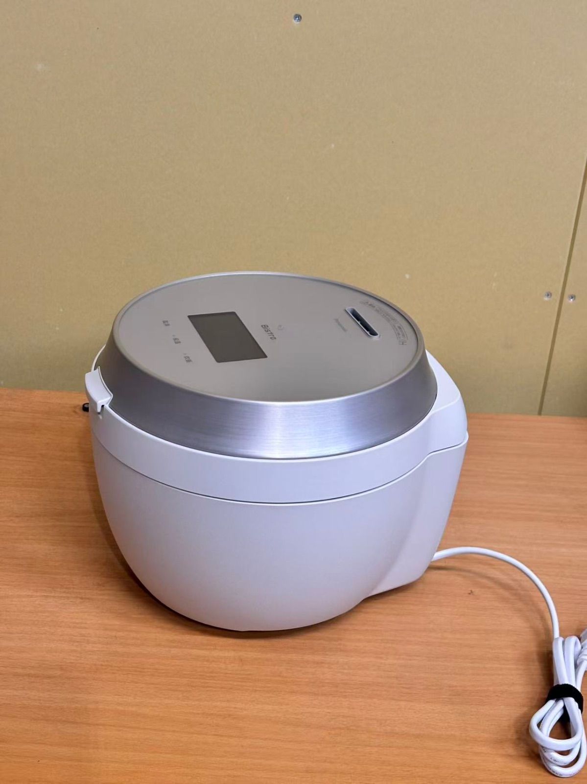 未使用 展示美品 パナソニック ビストロ SR-V10BB-H [ライトグレージュ