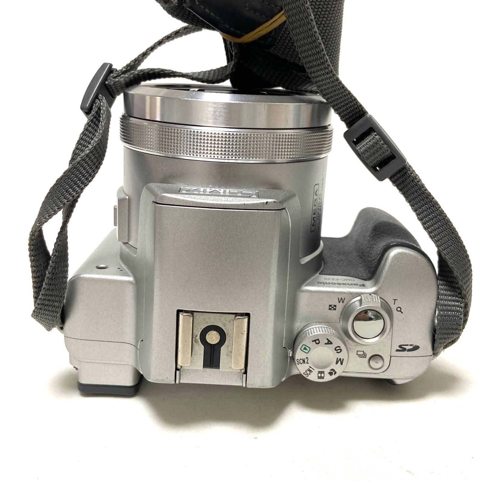 OLYMPUS OM-D E-M5 シルバー【ジャンク】 OM-D E-M5 MarkIII(omdem5mk3