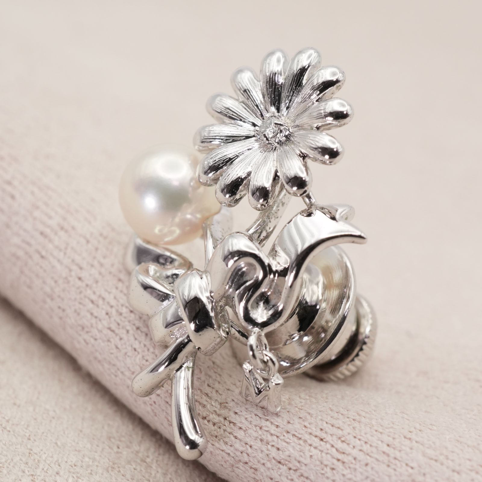 ミキモト フラワー ピンブローチ 花 ベビーパール Mチャーム/25-1318S