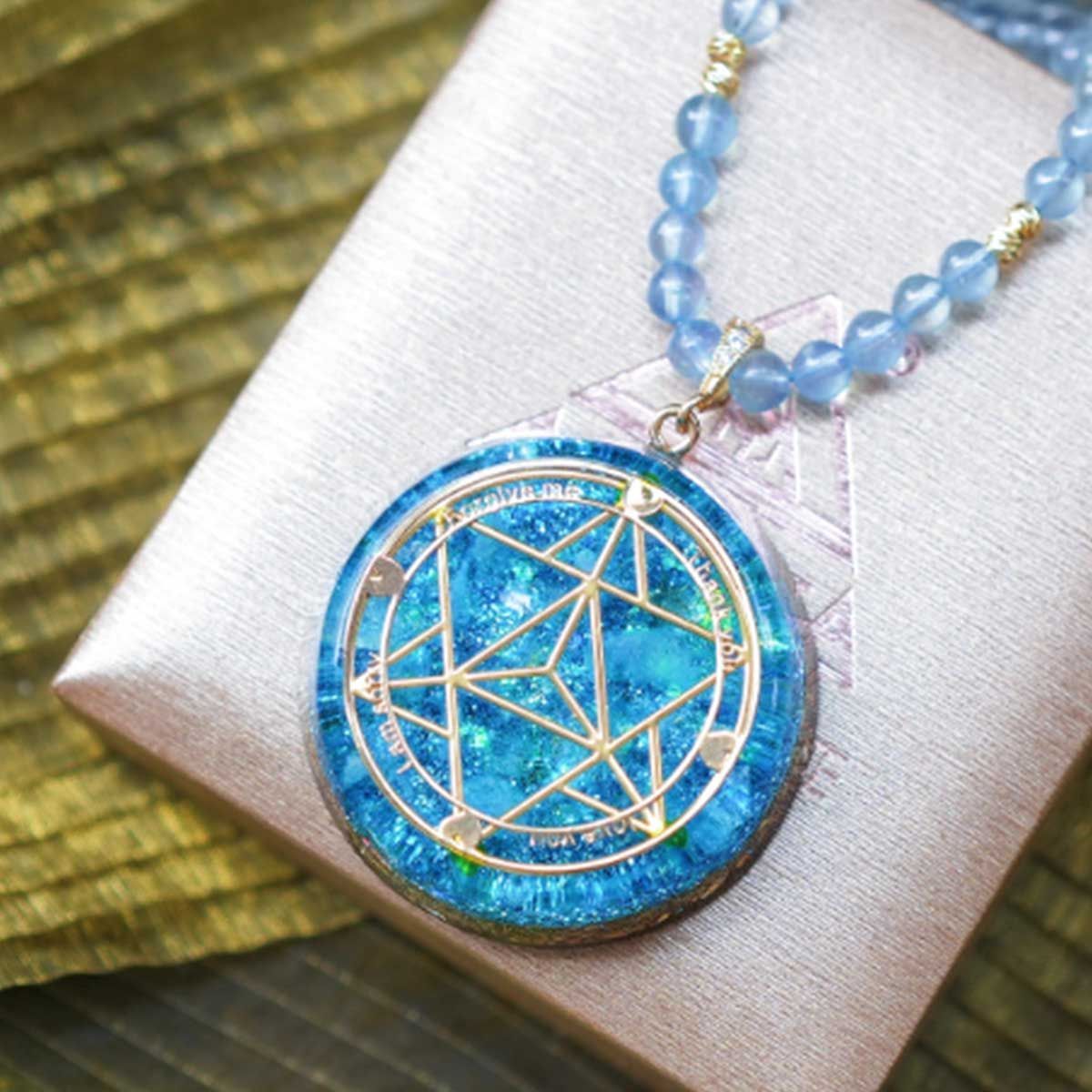 オルゴナイト メルカバ トーテム ペンダント アクアマリン 神聖幾何学 フラワーオブライフ 生命の花 浄化 開運 願望成就 ヒーリングジュエリー 高波動 エネルギー