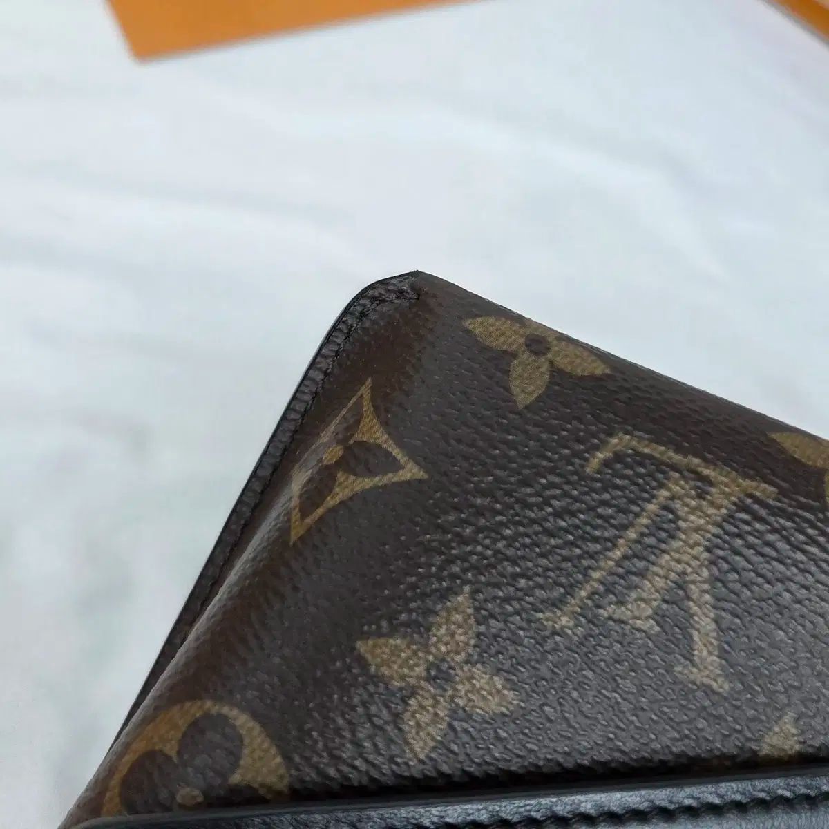  ルイヴィトン パッドロック オン ストラップ 内蔵チップ 商品 その他 バッグ