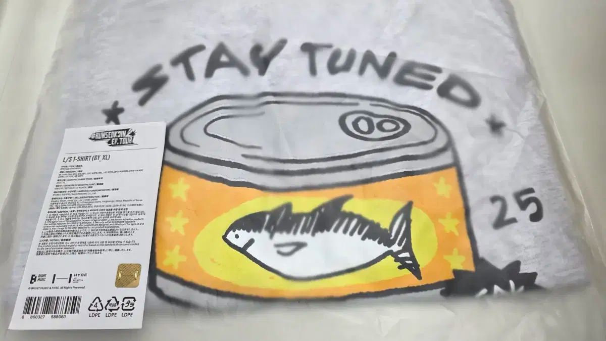 XLサイズ RUN ジン JIN ソクジン チャーム付き Tシャツ