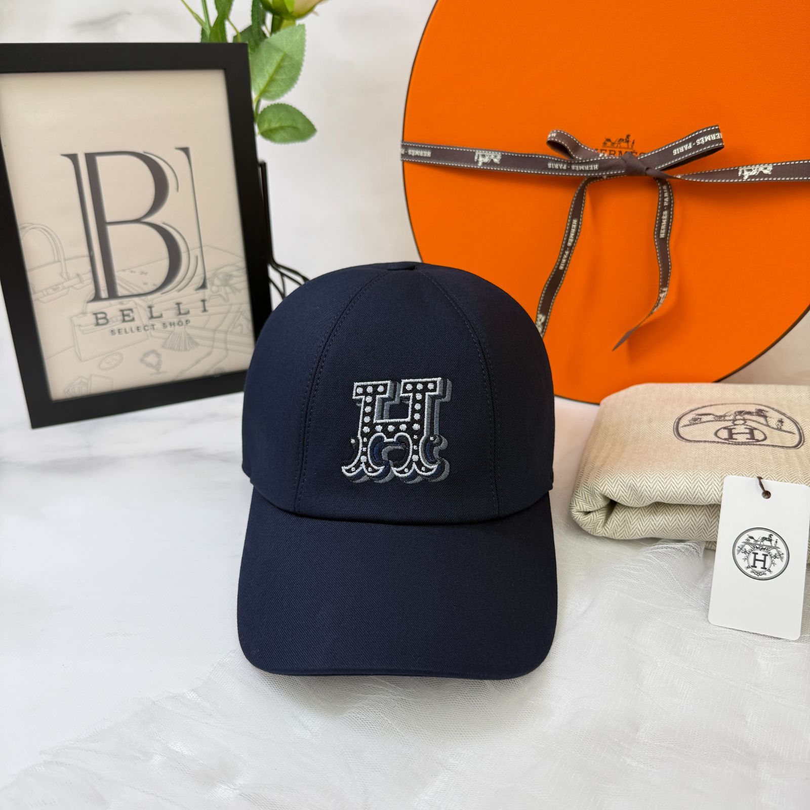 鑑定済み エルメス セレナ Hエレクトリック 58 ネイビー ホワイト シルバーボタン コットン キャスケット Hロゴ セリエボタン 帽子 キャップ