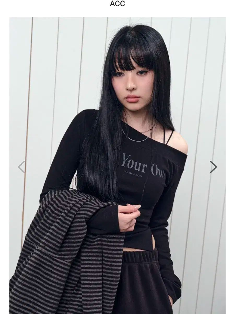 アズオン FIND OFF-SHOULDER TEE BLACK