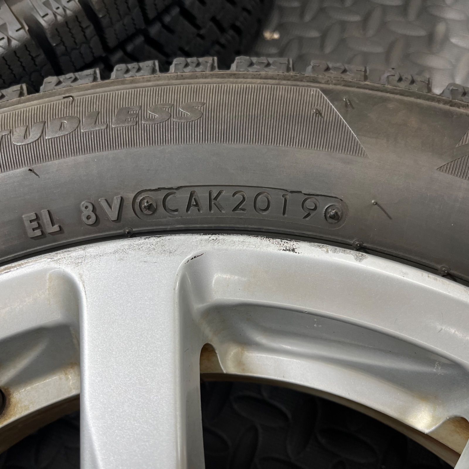 ブリヂストン ブリザックVRX