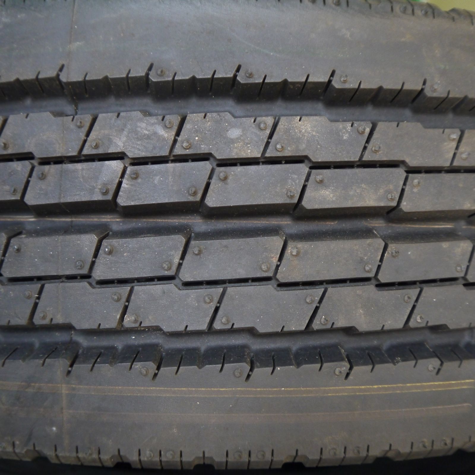  バリ溝 21年 ほぼ10分 トラック タイヤ 205 85 R 16 117 115 N トーヨー デルベックス M 134 DELVEX 16インチ ノタ その他 タイヤ