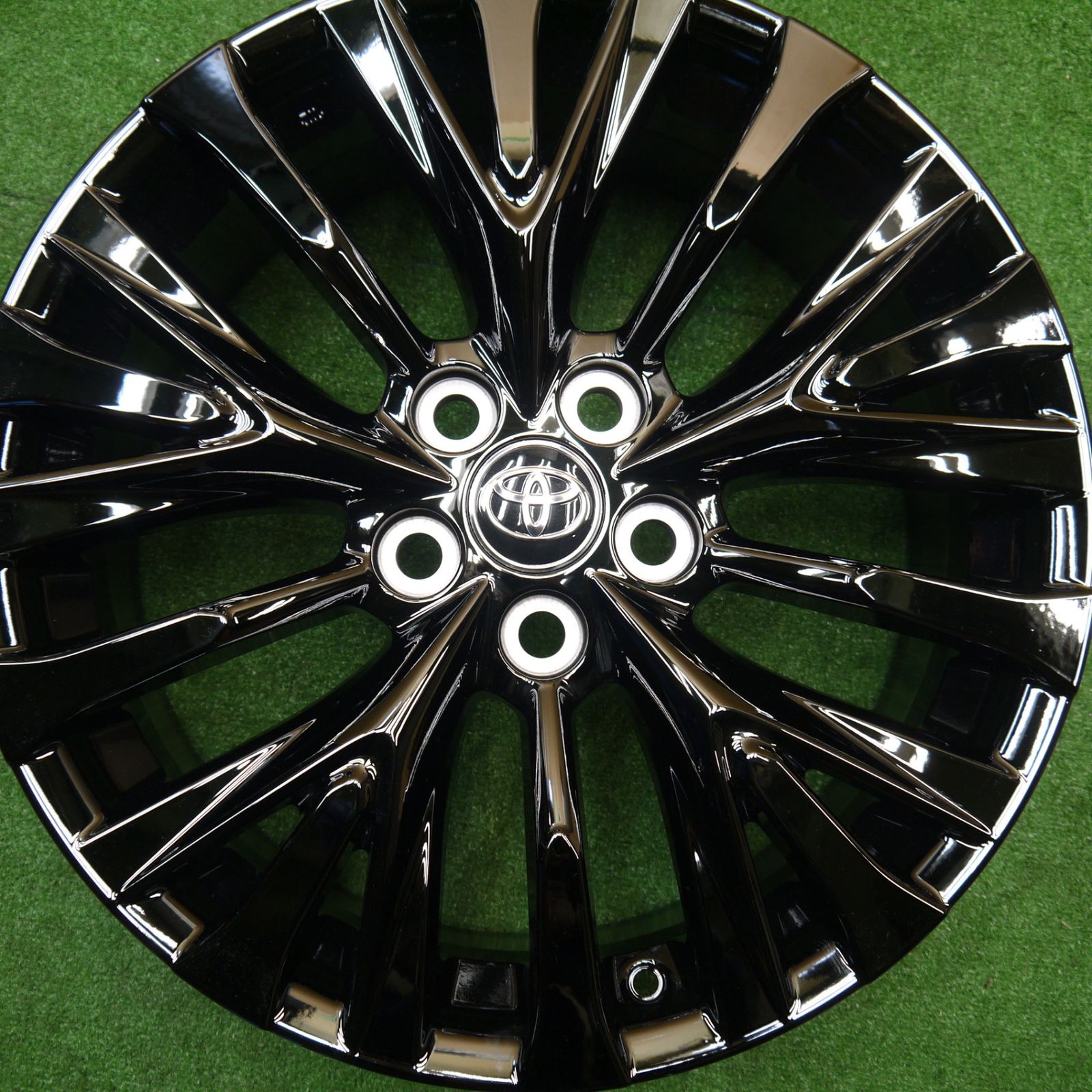 新車外し！ 40系 アルファード ヴェルファイア 夏タイヤ ①新車外し 40系アルファード ヴェルファイア エグゼクティブ タイヤ